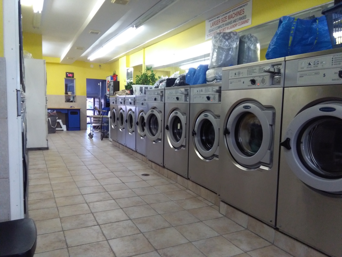 praní ve veřejných prádelnách